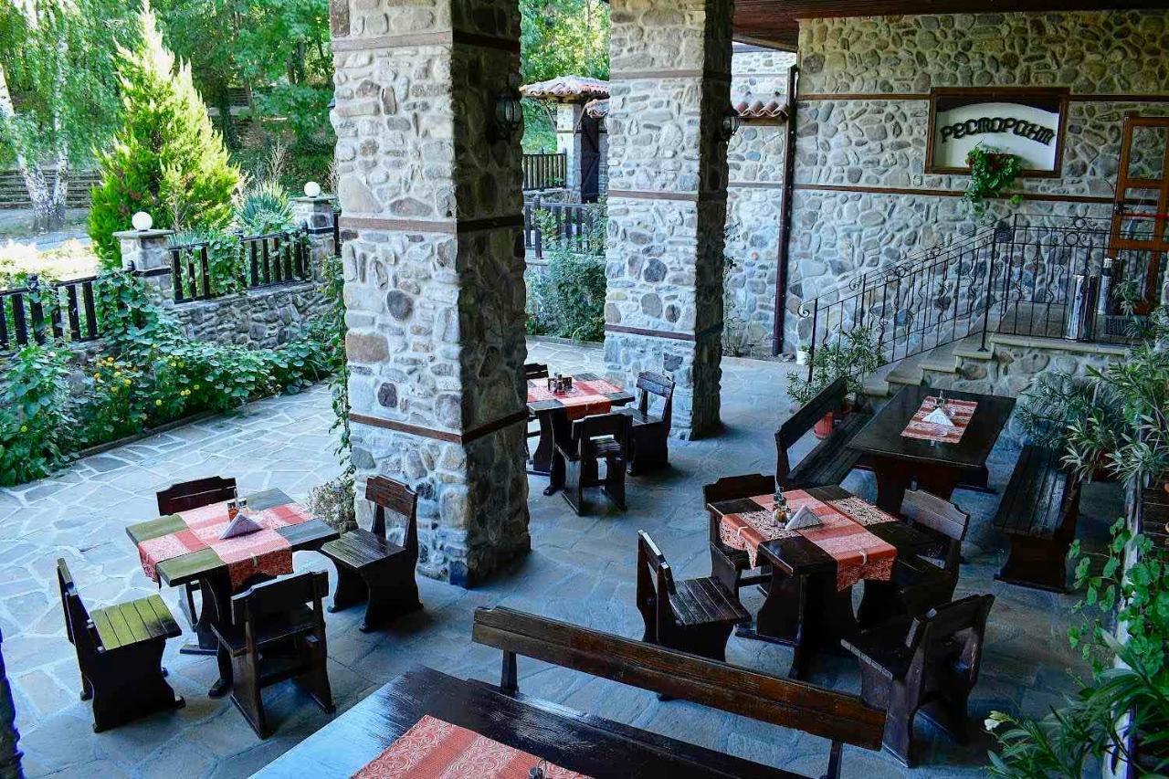 Семеен Хотел Ажур Kotel Exterior photo
